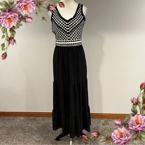Nine West Black and White Maxi Dress crochet top size small